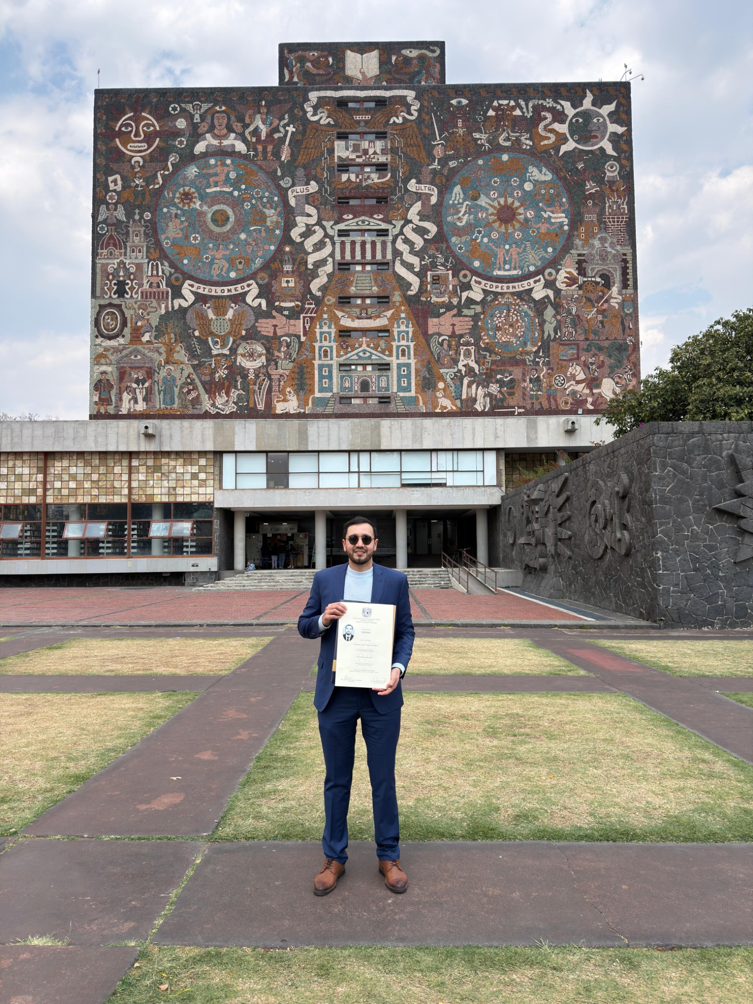 Dr. Christian Alan Torres Gómez